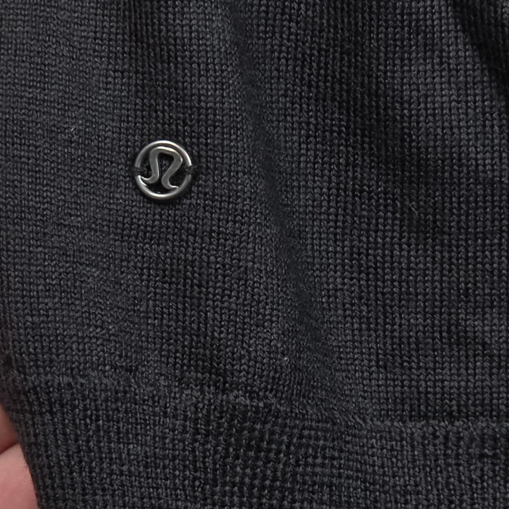 Lululemon Athletica 100% Merino Wool Crewneck Sweater Women 12 Black Raglan Knit - Picture 4 of 8